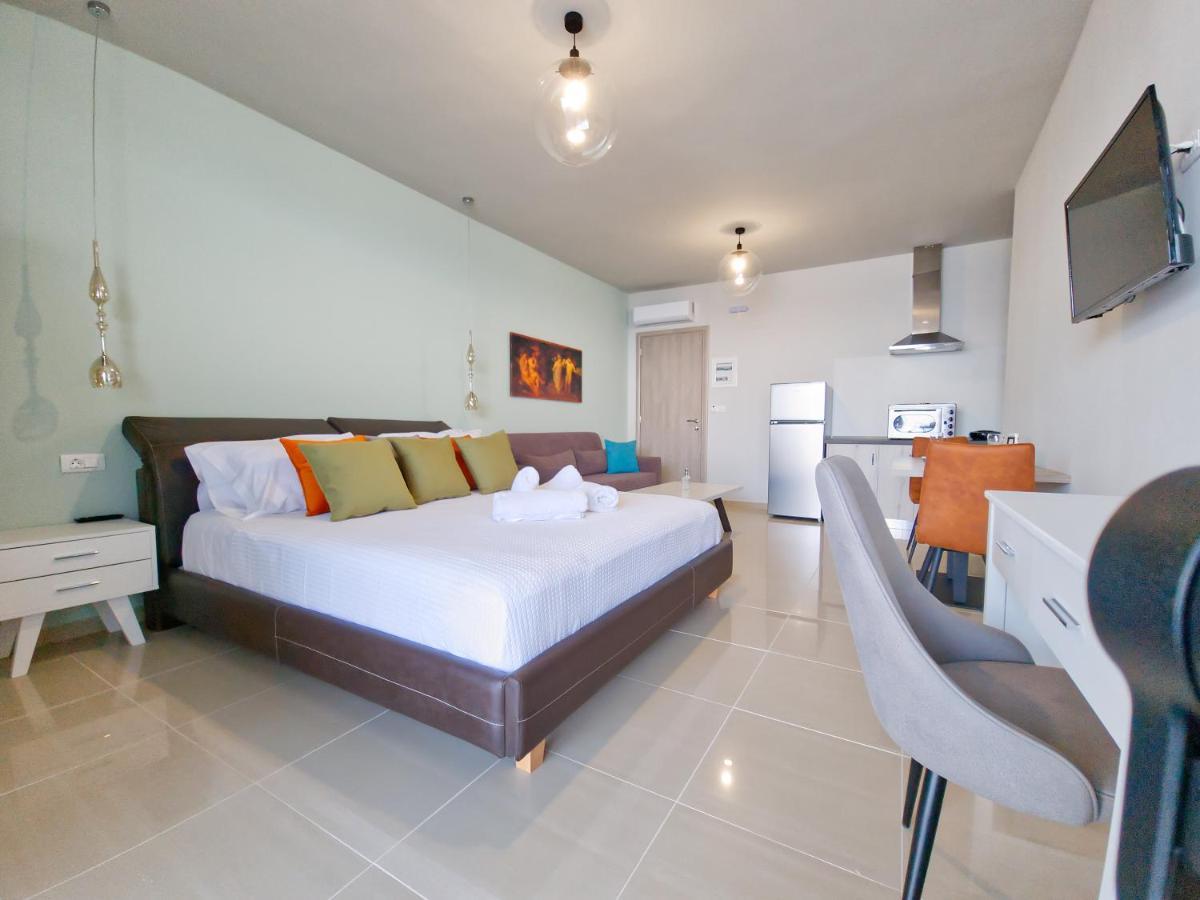 Epipleon Luxury Suites -105- Δωμάτιο 35Τμ Με Βεράντα 35Τμ Μπροστά Στη Θάλασσα Nafpaktos Buitenkant foto