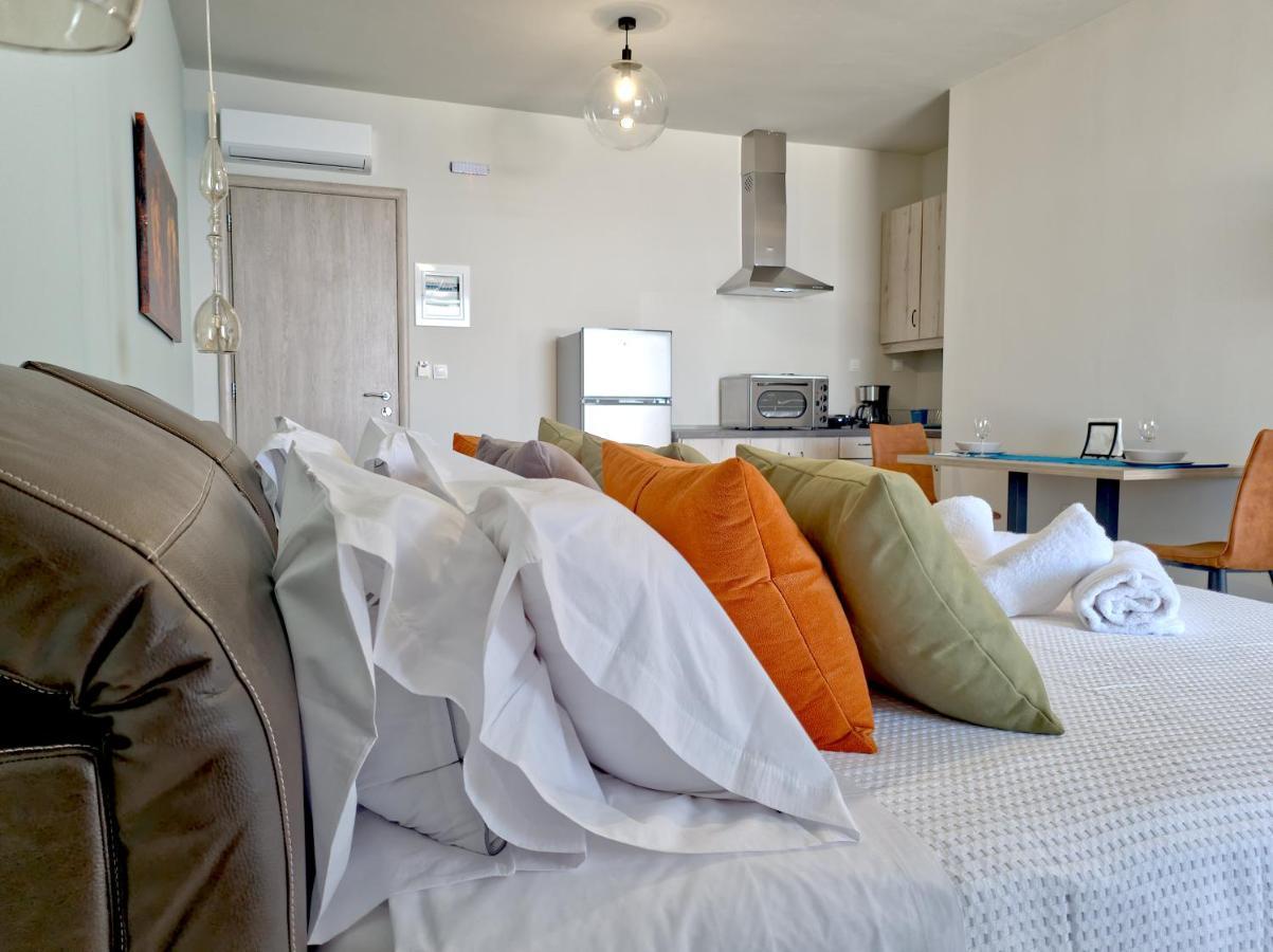Epipleon Luxury Suites -105- Δωμάτιο 35Τμ Με Βεράντα 35Τμ Μπροστά Στη Θάλασσα Nafpaktos Buitenkant foto